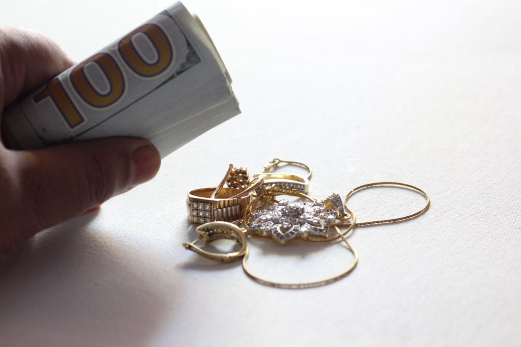 What Is the Best Place to Get a Quick Cash Payout for Jewelry in Little Rock?